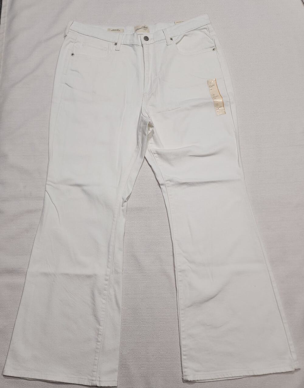 Universal thread high rise flair leg jeans W34''x  L42''